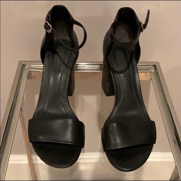 Alexander Wang Abby Ankle-Strap Leather Sandals - Picture 3 of 6